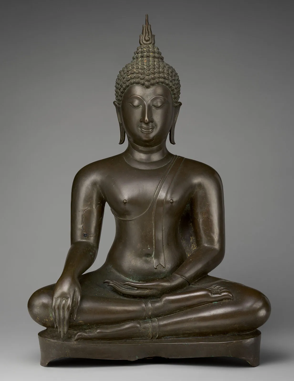 seated-buddha-bronze-sculpture.webp